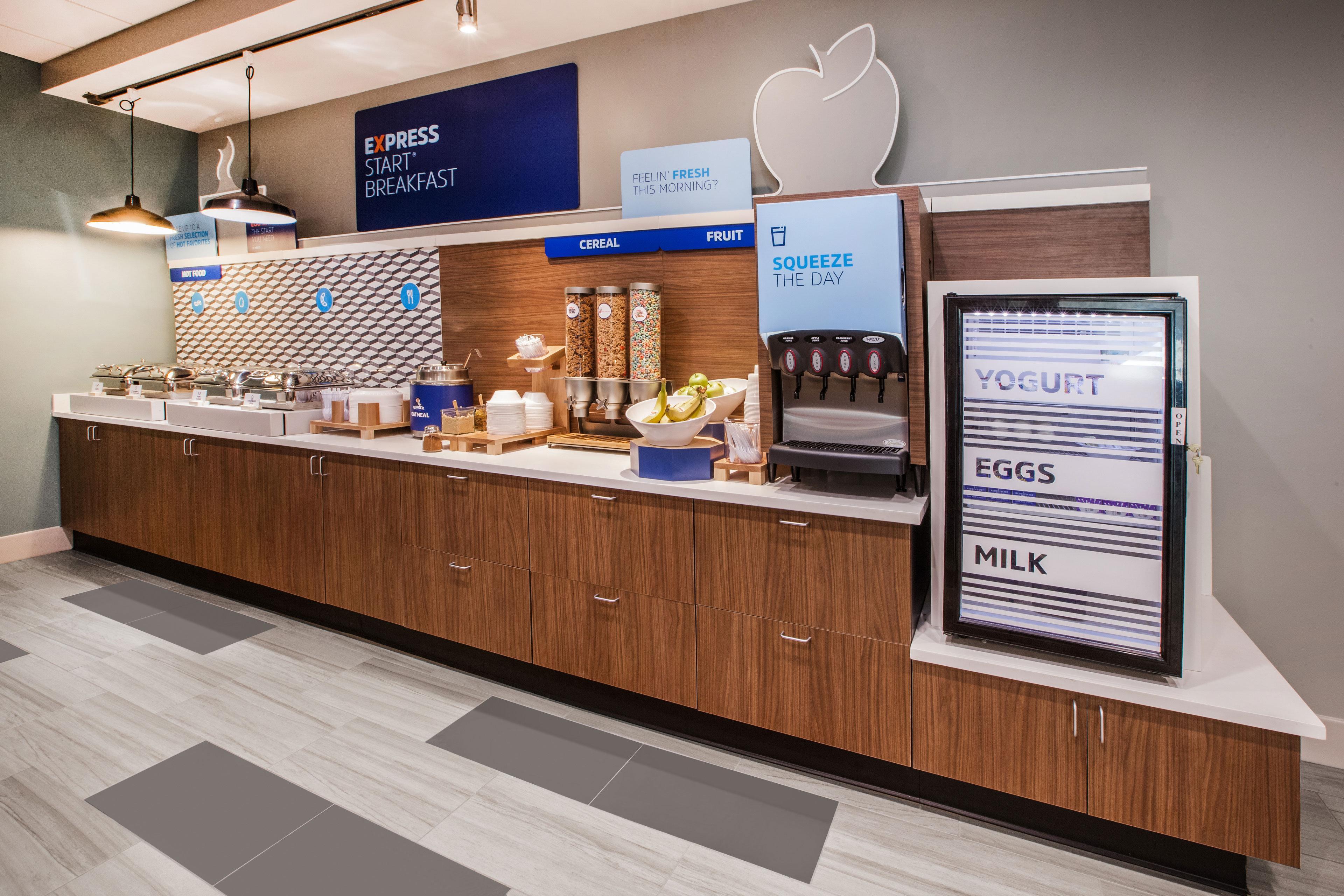 Holiday Inn Express - Canton By Ihg Exterior photo